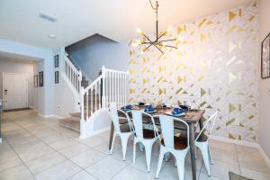 Last Minute Disney Luxury Townhouse with Private Pool. Book Now WIR454