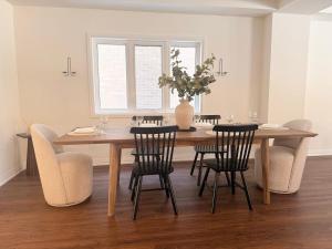 Serene Escape Near Niagara Falls - Premium