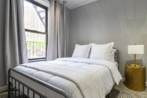 Suite 24 - East Harlem, Manhattan by Monthier