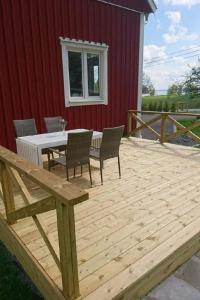 Holiday Home mit Wasserblick by Interhome