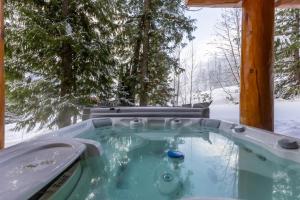 Snow Creek Cabin #502 by Fernie Central Reservations