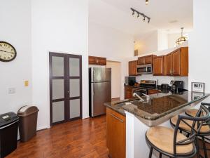 Holiday Home Nur wenige Minuten von Disney Pool- Spa und Seeblick by Interhome