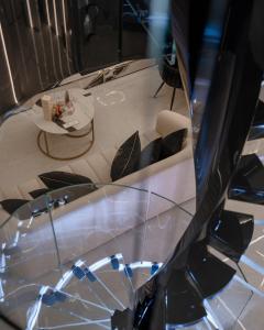 Nana Black&White Lux Apartment