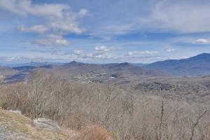 Less Than 4 Mi to Sugar Mtn Resort Condo with Indoor Pool!