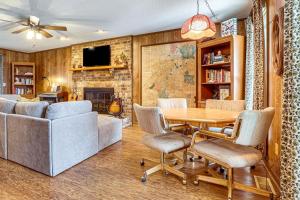 Music-Themed Family Home! 13 Mi to Dtwn Nashville