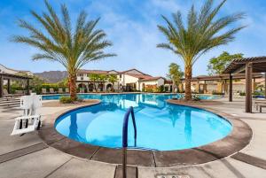 Contemporary Desert Home - Fire Pit & Loft