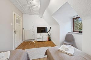 Nalia Homes - Central apartment with train station within walking distance
