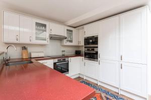 Donne Place by onefinestay