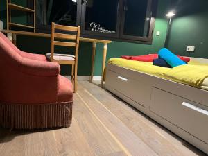 The Green Room at Lemon Tree GuestHouse