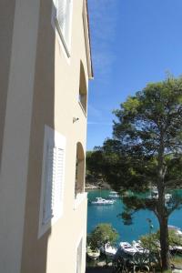 Apartment Aurea 3 Modernes Apartment direkt am Meer by Interhome