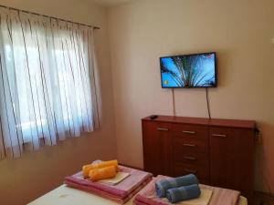 Apartment Appartement mit überdachter Terrasse by Interhome