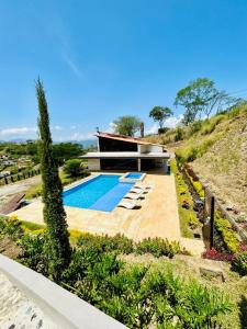 FIincaVilla Cavil a 50 min de Medellin