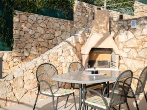 Holiday Home Villa Villa Branka direkt am Strand by Interhome