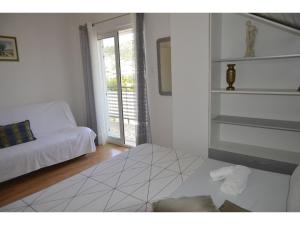 Apartment Geräumige Wohnung mit Meerblick by Interhome