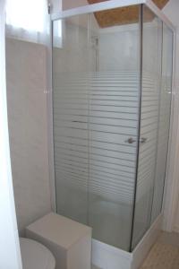 Holiday Home mit Terrassen- Balkonen sowie Parkplatz by Interhome