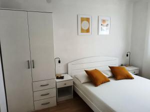 Apartment Wohnung Ferienwohnungen Villa Vanja by Interhome