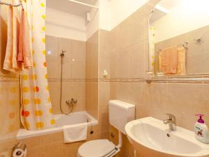 Apartment Studio im Erdgeschoss für zwei Personen mit einer Terrasse by Interhome