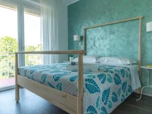 Apartment La Terrazza Wohnung mit Seeblick by Interhome