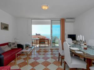 Apartment Vele Duplex-Wohnung mit Terrassen und Meerblick by Interhome