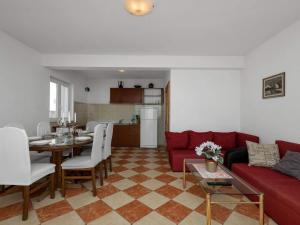 Apartment Vele Duplex-Wohnung mit Terrassen und Meerblick by Interhome