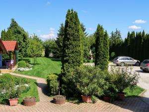 Apartment Bequem eingerichtete Wohnung mit großem Garten by Interhome