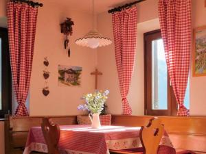 Holiday Home Maso Tòttn by Interhome