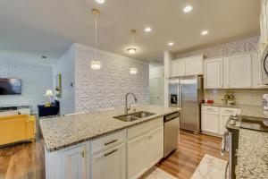 Charlotte Area Home Near Lake Wylie, Pets Welcome!