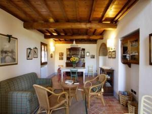 Holiday Home Schönes Ferienhaus in Gambassi Terme mit Privatem Pool by Interhome