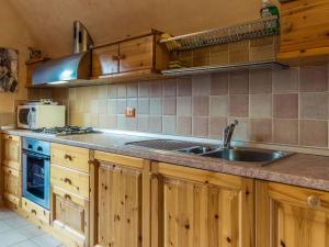 Apartment Wohnung in Riva Di Solto mit Kleinem Garten by Interhome