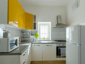 Apartment Gemütliche Wohnung mit Privatparkplatz by Interhome