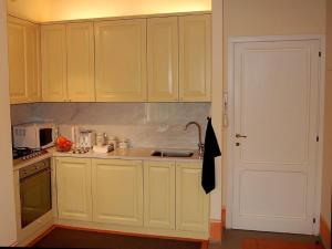 Apartment Wohnanlage Ca de Frati-Wohnung Giaggiolo by Interhome