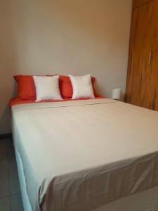 Sunny and cosy Albion