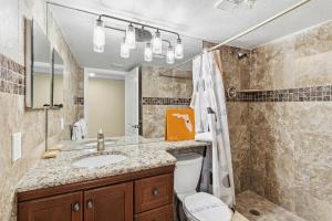 Direct Beachfront Unit - Shores of Madeira #505