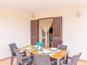 Holiday Home Villa Mezza Luna am Meer in Apulien by Interhome
