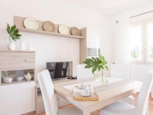 Apartment Flaches Panorama by Interhome