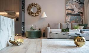 1BR Sunlit Modern Retreat with Private Sunbeds