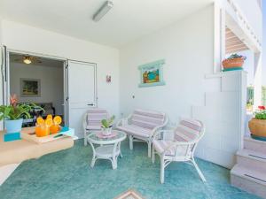 Holiday Home Villa Laura 50 m vom Sandstrand entfernt by Interhome