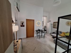 Apartment Touristenwohnheim Via tanzi 27 bari by Interhome
