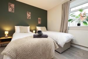 Perfect Booking 2 Bed Home in Merthyr Tydfil