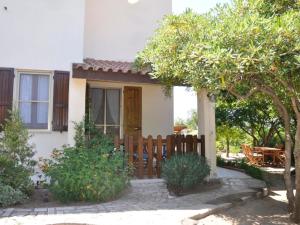 Apartment Lubagnu Vacanze- Drei-Zimmer-Wohnung A by Interhome