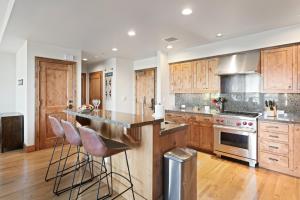 Shooting Star Lodge at Deer Valley Resort - Two Bedroom Residence #103 condo