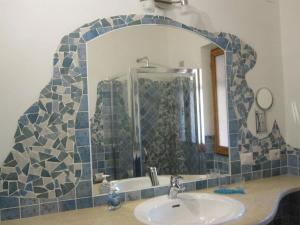 Apartment Charmante Wohnung Lungomare Cannigione by Interhome