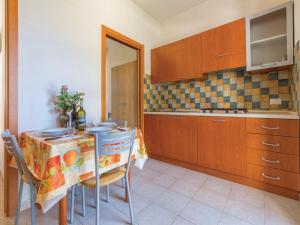 Apartment Appartement in Marsala mit gemeinschaftlichem Pool- Grill und Garten by Interhome
