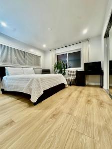 Proper Stays at Melrose Place - West Hollywood Premium M-suite