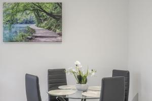 Chic & Cosy 2 Bed Maisonette with Freeparking near Chelmsford City Centre