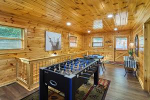 Mountain Bliss Hot Tub Billiards Outdoor Bar