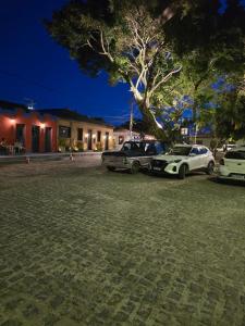 Casa com Piscina Churrasqueira e Varanda