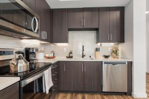 Luxury 1BDR centrally located in Hollywood