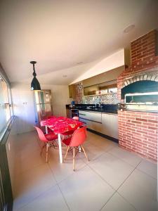 Apartamento com terraço privativo e vista mar