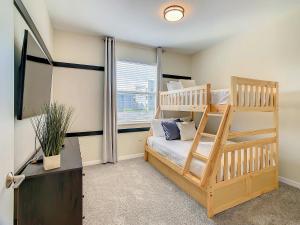 Homely Lakeview 3BR Condo with Waterpark